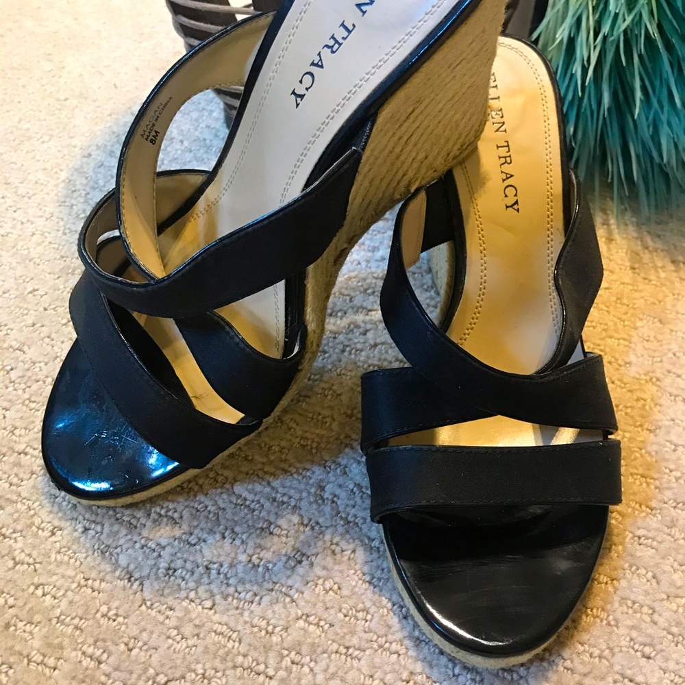 Ellen Tracy Magan Wedges